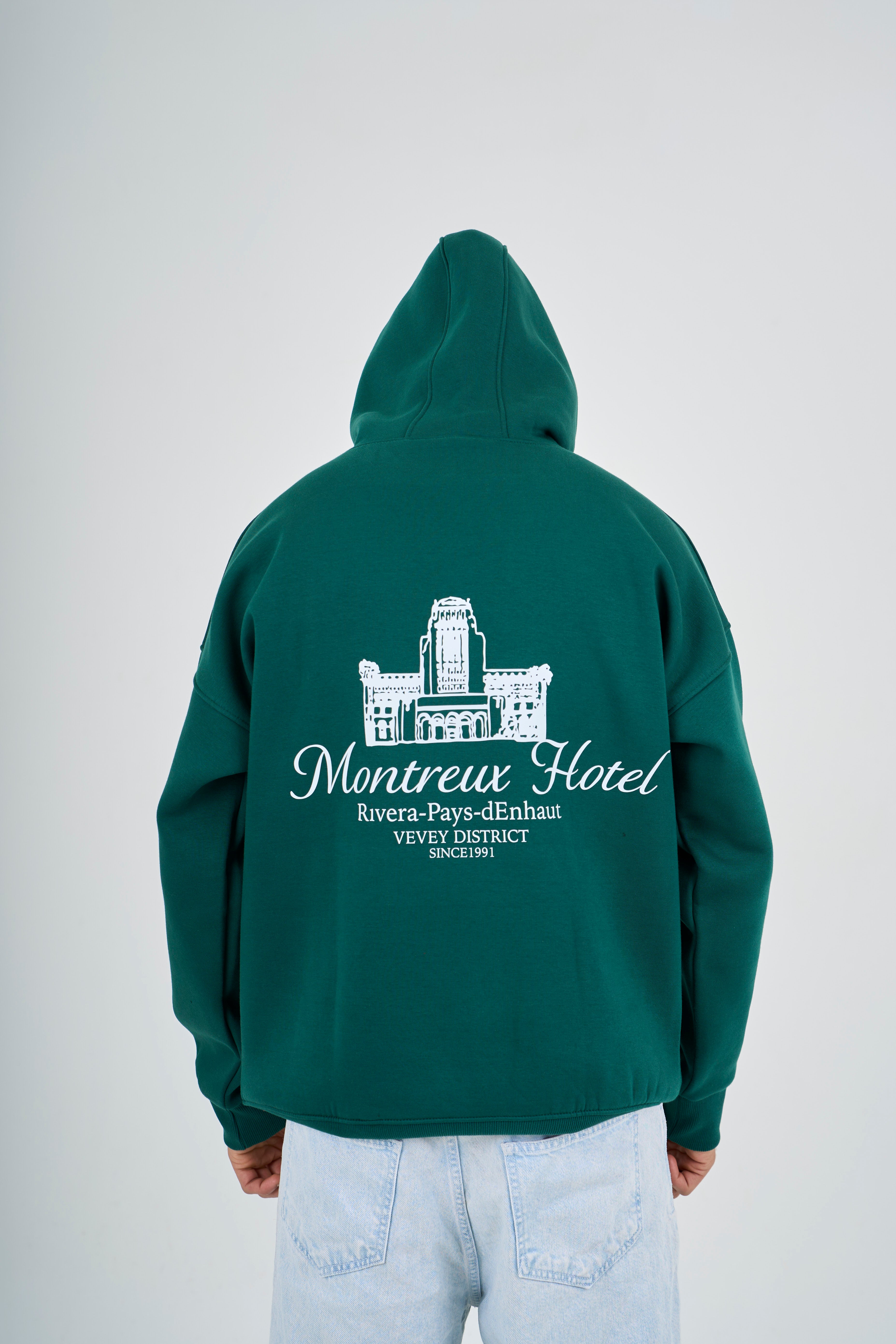 MONTREUX HOTEL IN GREEN