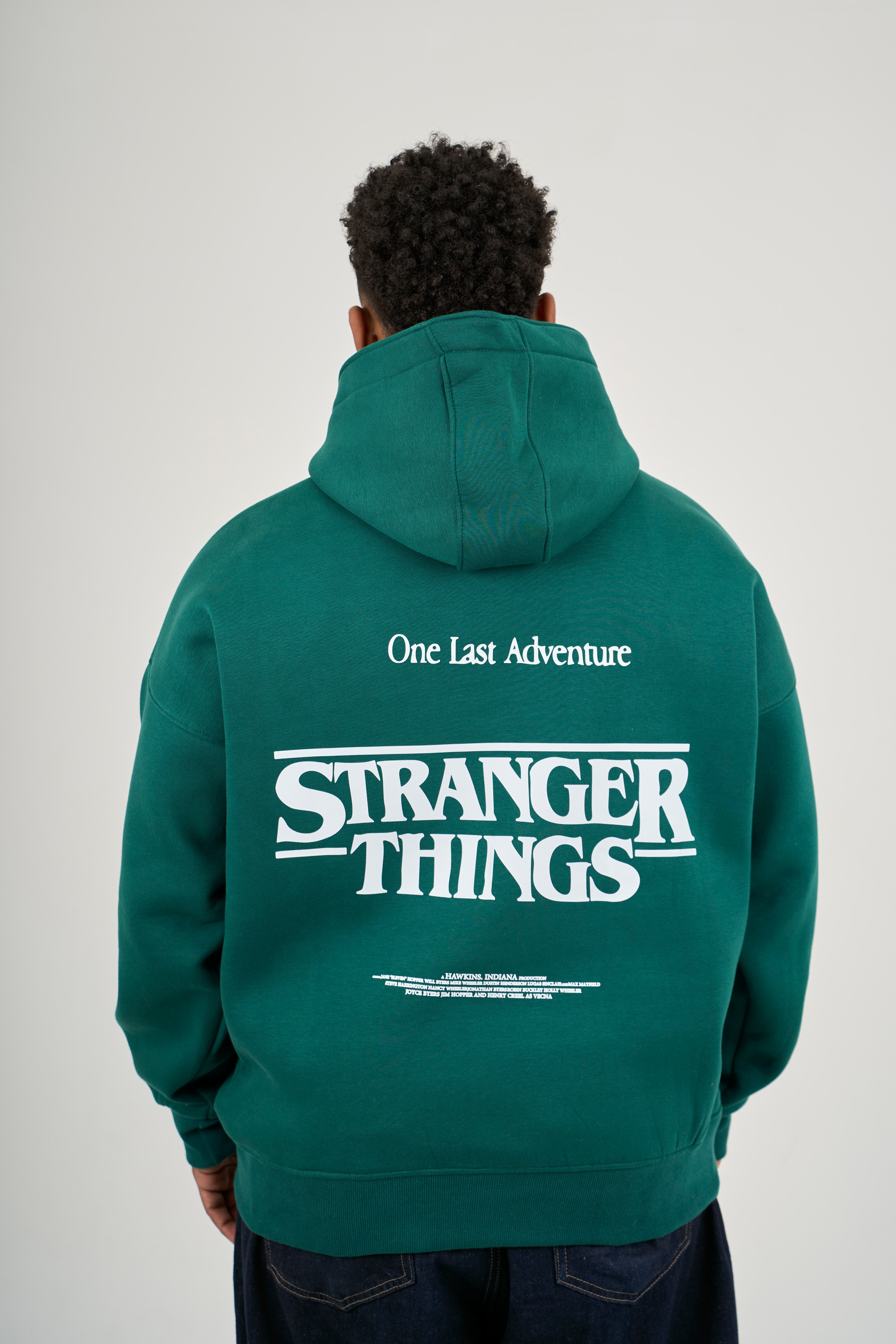 STRANGE THINGS IN GREEN