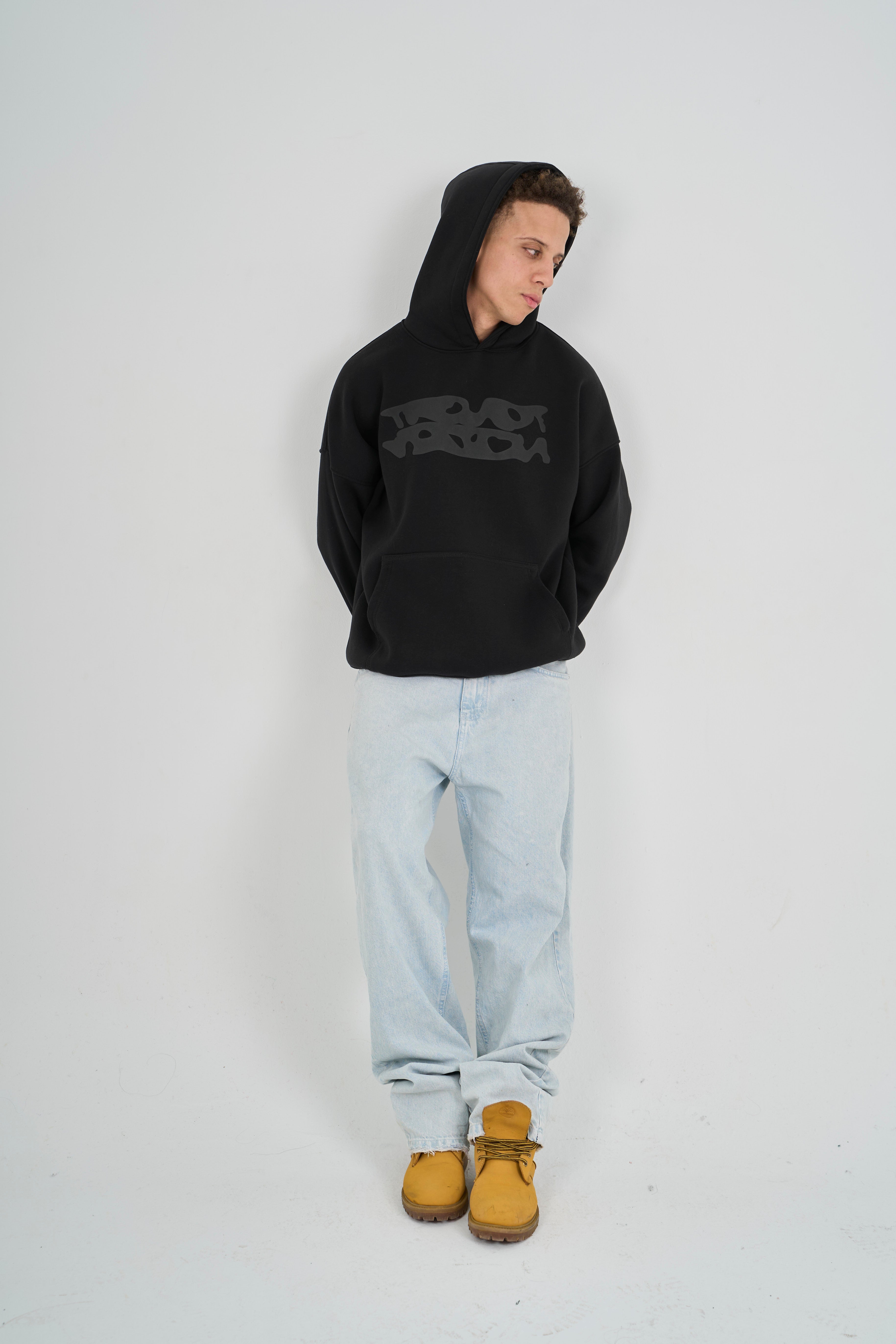 CREATIVE HOODIE IN BLACK